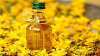 Sarı Kantaron Yağı Nedir? Faydaları Nelerdir? Sarı Kantaron Yağı Nasıl Kullanılır?
