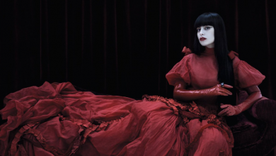 Dünya Modasını Ele Geçiriyor, Bella Hadid Bile Ondan Giyiniyor: Dilara Fındıkoğlu Kimdir?